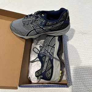 ASICS size 9.5 Gel-Sonoma 3. Stone grey, indigo and limelight.